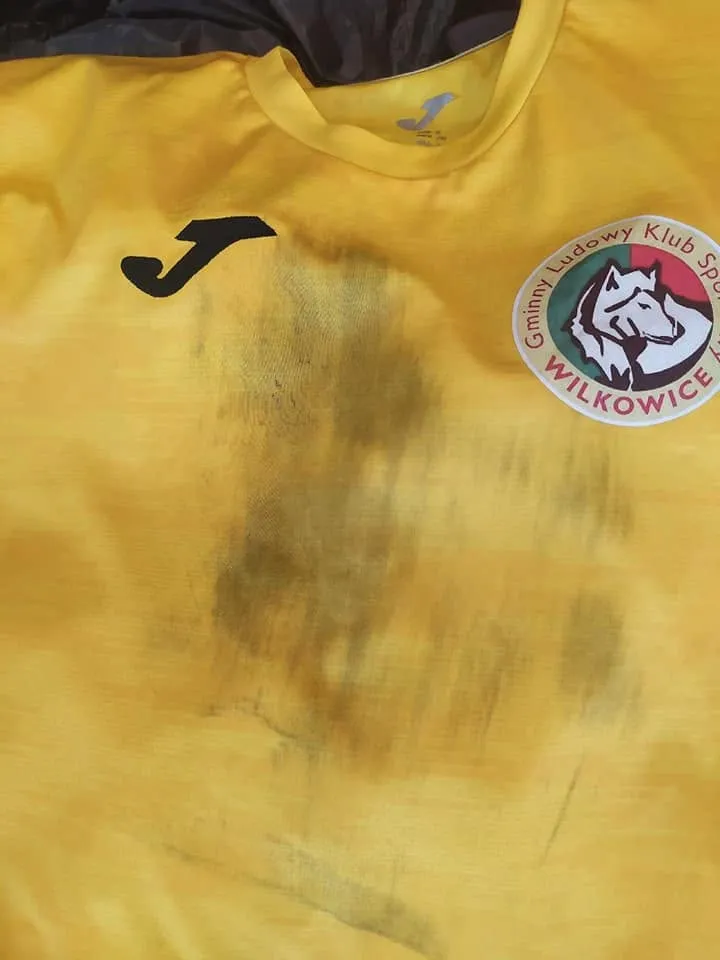 Koszulka piłkarska — przed czyszczeniem, zdjęcie 1